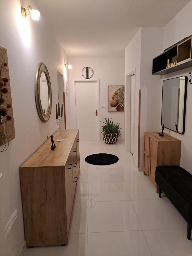 Apartman Marija ビビニェ エクステリア 写真